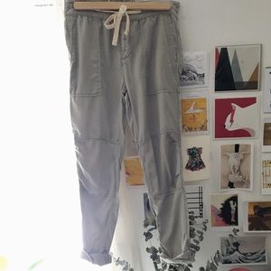 Urban Outfitters - Grey jogger pants